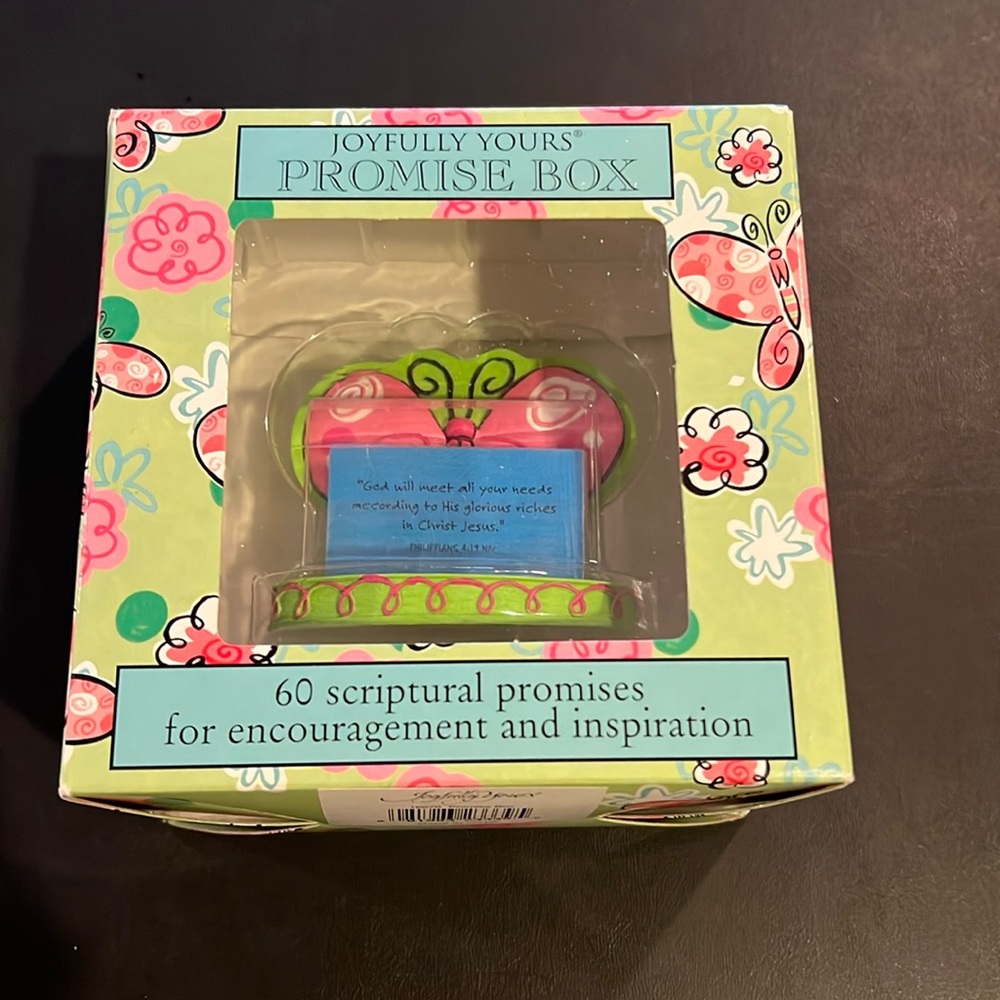 Promise Box Display for Inspiration and Encouragement quotes Unopened box